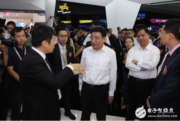 华为5G产品亮相北京通信展 中国将在2020年实