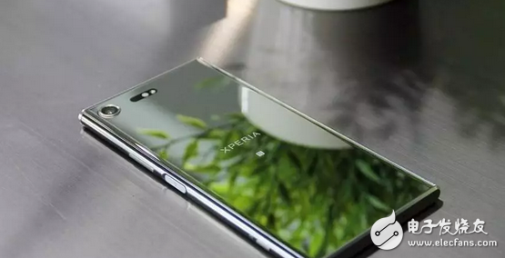 索尼手机4k全面屏搭配精致镜面银,索尼xperiaxzp开箱图赏