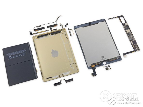 照例来张全家福。这一次，iFixit 给 iPad Air 2 打出的可维修指数为 2 分，分数越高，越容易维修，最高为 10 分。