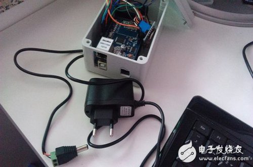 用Arduino开发板DIY一个考勤记录器